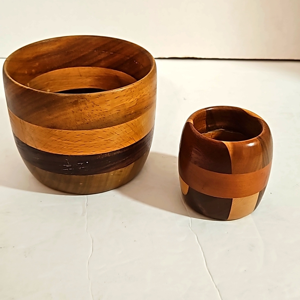 Mid Century Modern Hand turned set of wooden bowls.